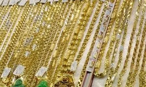 Mua bán vàng trang sức phải truy xuất nguồn gốc: Có chặn được vàng “non tuổi”?