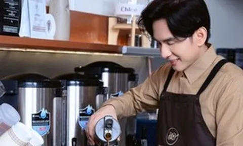 Tình hình quán cà phê của nam ca sĩ 50 tuổi nổi đình đám 1 thời