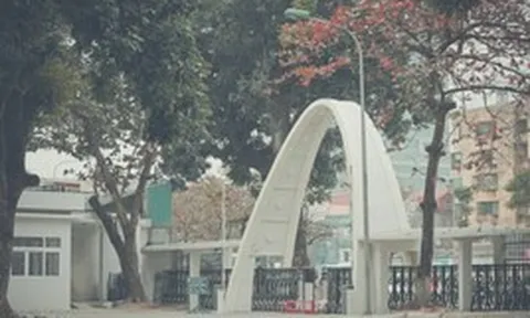 Chuyện chưa kể về cổng Parabol huyền thoại Đại học Bách khoa Hà Nội