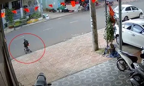 Bà mẹ trẻ chia sẻ đoạn clip "ám ảnh cả đời": Chỉ 3 giây ngắn ngủi nhưng khiến nhiều người thót tim