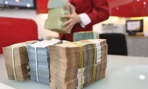 Lãi suất trái phiếu tăng vọt, vì sao ngân hàng hạn hẹp vốn cho vay?