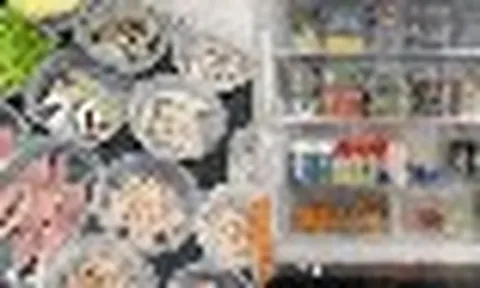 Loạt clip nấu ăn lúc 5h30 sáng của mẹ 2 con ở Quảng Trị hút hàng triệu lượt xem vì quá thực tế: Chi tiêu tiền chợ kiểu gì mà cả nhà 4 người vẫn sống thoải mái?