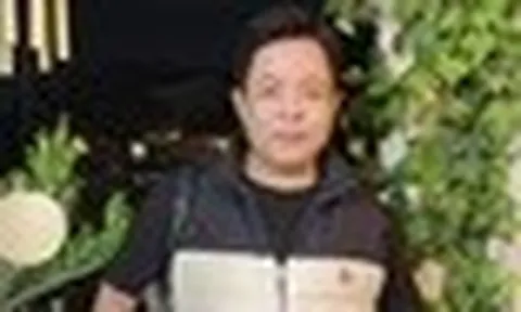 Nam ca sĩ đến nhà một nữ nghệ sĩ: "Tôi cần gặp để tâm sự"