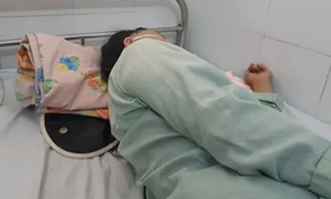 3 năm tôi gác lại tất cả để chăm mẹ chồng ốm, câu bà nói với họ hàng hôm giỗ khiến tôi đứng không vững
