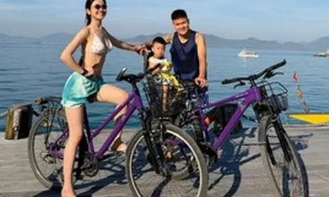 Chu Thanh Huyền khoe chân dài thẳng tắp, vóc dáng nóng bỏng chuẩn gái một con" mòn con mắt bên Quang Hải