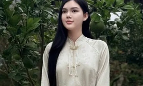 Ngọc Trinh gặp biến cố dồn dập