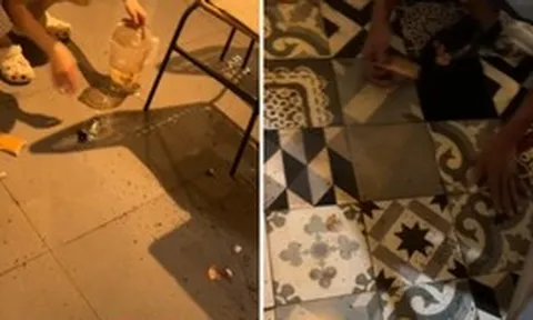 Con đập vỡ bể cá quán cafe nhưng bố mẹ thản nhiên "trẻ con biết gì đâu mà la nó", rồi bỏ về không nói được 1 lời xin lỗi