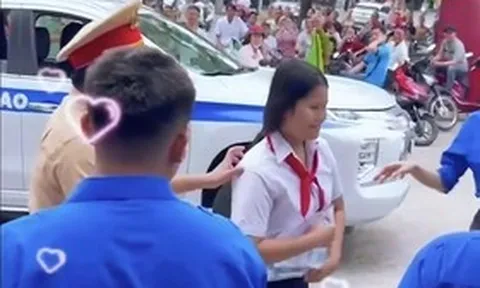 “Con lên xe”: Hành động đẹp của CSGT Đồng Nai giữa mùa thi lan tỏa mạng xã hội