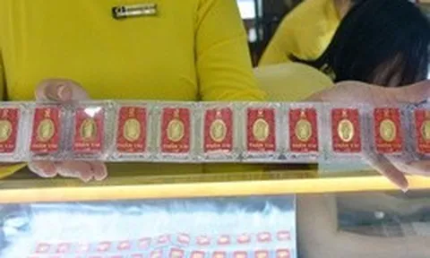 Sáng 30-5, giá vàng miếng SJC, vàng nhẫn rút ngắn cách biệt với giá thế giới