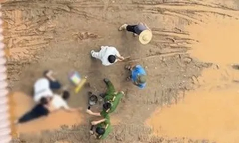 Người đàn ông chuyển tiền cho vợ lúc 23 giờ, kèm tin nhắn "xin lỗi": Không có phép màu xảy ra
