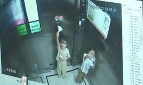 Hai bé gái 9 tuổi bị kẹt trong thang máy suốt 2 giờ, cầu cứu 50 lần nhưng bảo vệ vẫn ngó lơ