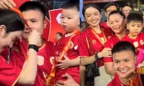 Chu Thanh Huyền hot không kém Quang Hải, được fan vây kín xin chụp ảnh, "cam thường" bóc trần nhan sắc thật