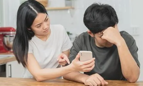 Con anh chị về quê cả tháng chả sao, con tôi lên Hà Nội 1 tuần đã bị kêu tốn kém