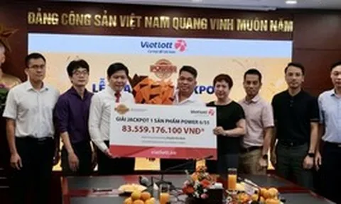 Người trúng Jackpot 83 tỷ đồng không đeo mặt nạ: "Ước mơ trúng Vietlott một lần để công khai danh tính"