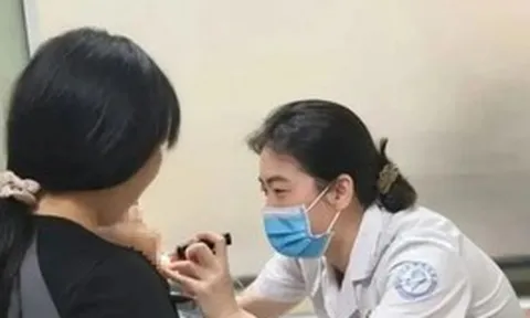 "Sao em nửa đêm lại sủa như chó vậy mẹ?": Câu nói của bé gái 7 tuổi đã cứu mạng em trai