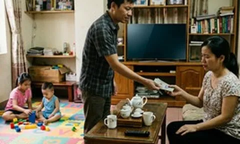 Chồng tháng nào cũng đưa 8 triệu, đến khi vợ đòi ly hôn chia mỗi người nuôi 1 đứa con, anh mới giật mình nhận ra giờ là năm 2026 rồi!