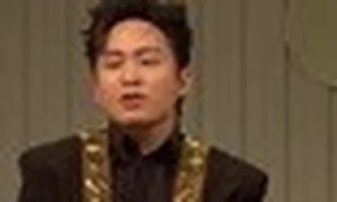 Nam ca sĩ hàng đầu Việt Nam: "Đêm đó, tôi rinh giải nhất nhưng hôm sau vẫn bị bêu lên sao xấu"