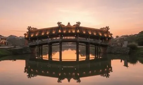 Nghe lời anh taxi kể chuyện phú bà hiến tài sản, khách Việt đổ xô đến diện kiến cây cầu 250 tuổi tuyệt đẹp ở Huế