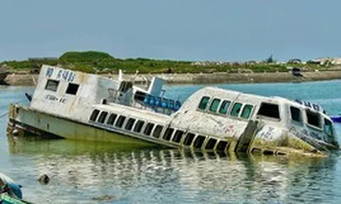 Hẩm hiu số phận những con tàu bạc tỷ nằm 'dầm mưa dãi nắng' ở Lý Sơn
