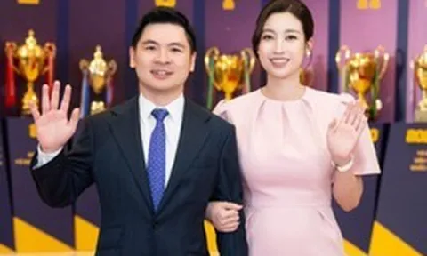 Đỗ Mỹ Linh và chồng Chủ tịch đón tin vui