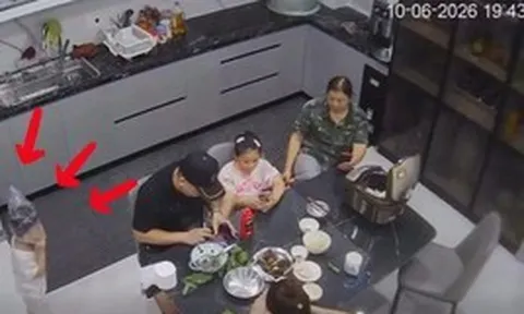 Clip thót tim: Bé trai suýt ngạt thở vì tự trùm túi nilon lên đầu, nếu không có người lớn ở nhà thì quá nguy hiểm!