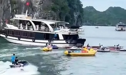 Tàu du lịch va chạm thuyền máy trên vịnh Lan Hạ, một người chết