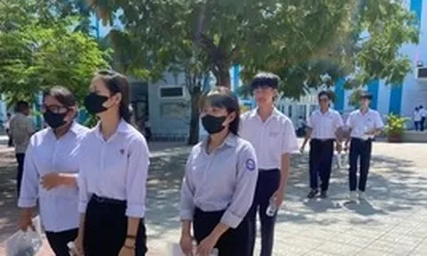 Khánh Hoà: Xác minh thông tin giám thị ‘ưu ái’ thí sinh dùng phao thi tốt nghiệp