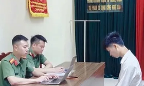 Công an làm việc với Tiktoker “Khuê Ơi Dậy đi”