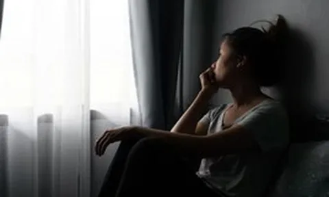Yêu 3 năm, bạn trai vẫn đòi chia đôi tiền đi du lịch