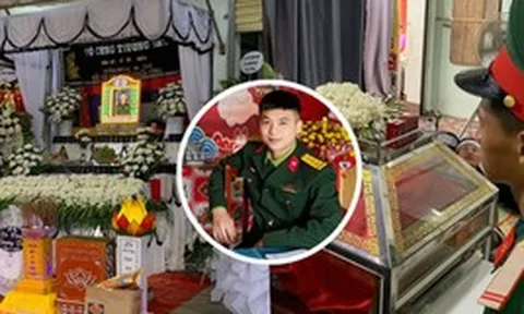 Người thân khóc nghẹn trong tang lễ Thượng úy Lê Văn Thắng (Sao Nhập Ngũ) tại Nghệ An