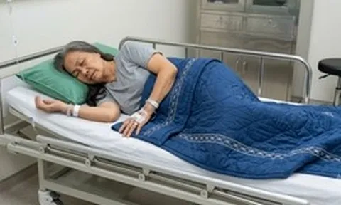 Tôi nghỉ việc ở tuổi 38 để chăm mẹ chồng bệnh nặng, đến lúc bà mất mới biết quyết định đó khiến mình trả giá thế nào