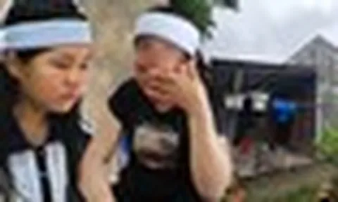 Xót xa cuộc gọi dang dở của con gái nam tài xế tử vong dưới hố cống sâu 5m: "Con đợi mãi vẫn không thấy bố gọi lại nữa..."