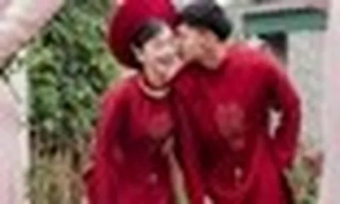 Hồ Văn Cường hạnh phúc bên vợ là giáo viên xinh đẹp