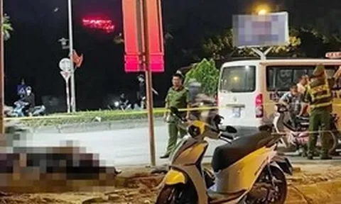 Hà Nội: 2 vụ xe máy tự gây tai nạn, 5 người thương vong