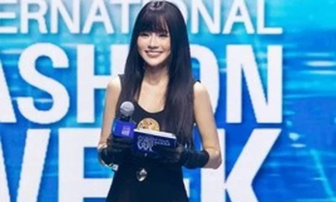 Thu Thủy: Nữ MC song ngữ IELTS 8.5 bền bỉ ghi dấu trên sân khấu thời trang