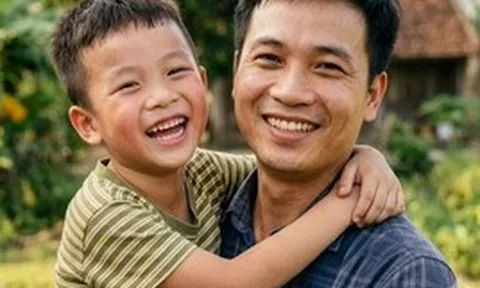 Con chê "xe nhà mình xấu quá", người cha ở TP.HCM nói một câu mà con tâm phục khẩu phục!