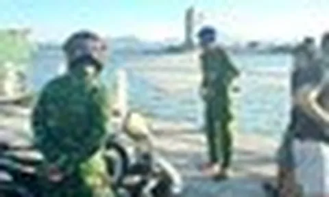 Thi thể nam giới chưa rõ danh tính trôi dạt trên sông Nhật Lệ