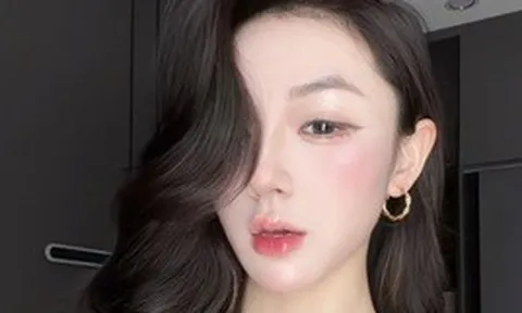 Trần Hà Linh lại lên video giật gân, lấy bệnh xã hội câu view PR cửa hàng