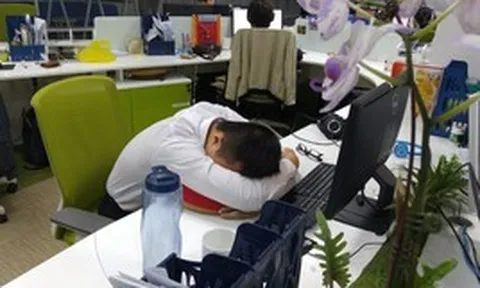 Bị hành xác suốt mùa World Cup vì ghét bóng đá nhưng đêm nào vợ cũng bắt xem