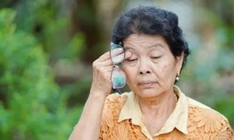 Đến tuổi xế chiều, bà mẹ 84 tuổi mới thấm: Con trai và con gái bất hiếu có những nguyên nhân rất khác nhau