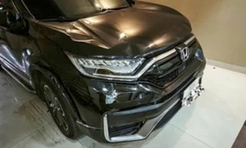 Xác minh tài xế ô tô lao lên vỉa hè tông 2 người rồi rời khỏi hiện trường