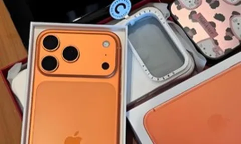 Con gái thi đỗ cấp 3 được họ hàng thưởng gần 30 triệu nên đòi mua iPhone 17, chồng liền tuyên bố một câu khiến tôi cãi nhau suốt tuần