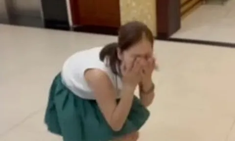 Người phụ nữ tranh cãi với khách, ôm mặt "ăn vạ": Vừa xuất hiện một bài viết, công an lập tức khuyến cáo