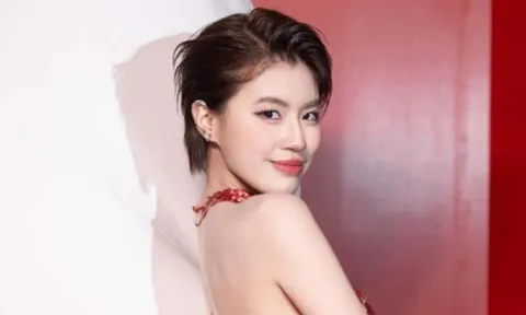 Nữ rapper gen Z từng bị miệt thị ngoại hình vì quá gầy, giờ được đề cử gương mặt đẹp nhất thế giới