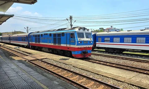 Tết Đinh Mùi 2027: Tin vui cho người dân về quê, vé tàu mở bán sớm với nhiều ưu đãi