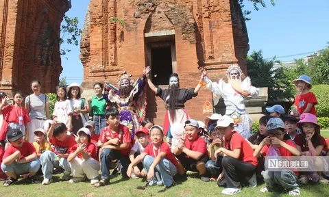 Gia Lai: Hành trình đưa công chúng đến gần di sản bên Tháp Đôi