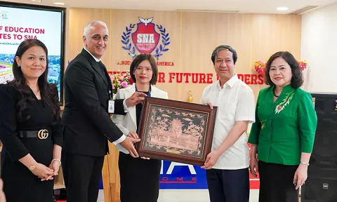 Trường Quốc tế  Bắc Mỹ (SNA) vinh dự đón tiếp Bộ trưởng Nguyễn Kim Sơn đến thăm
