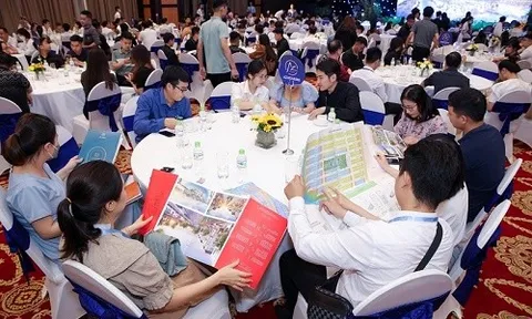 “Sống sang nơi hừng đông, sinh lời cùng quận biển” hút hàng trăm nhà đầu tư tham dự