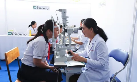 SỨC KHỎE ĐÔI MẮT HỌC ĐƯỜNG & DỰ ÁN “NIỀM VUI KHI ĐƯỢC NHÌN THẤY”