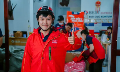 Gần 2,500 vật tư hoạt động được BEST trao đến shipper miền Nam